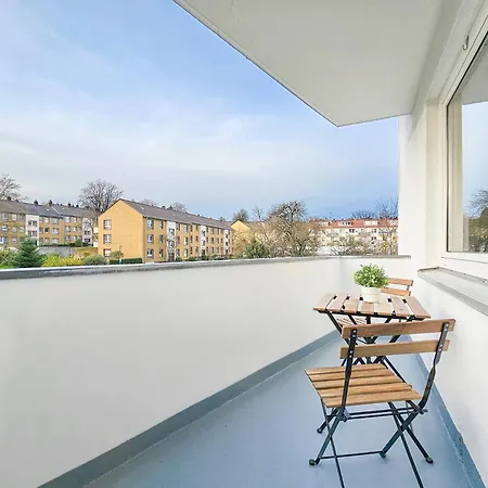 Raj Living - Monteurwohnung - 2 Schlafzimmer - Kueche - Waschmaschine - 25 Min Zur Messe Dus