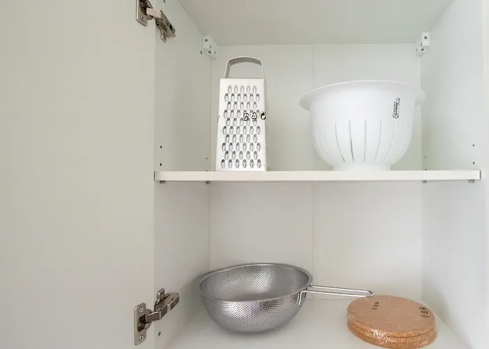 Tolstov - Monteurwohnung - 2 Schlafzimmer - Kueche - Waschmaschine - 25 Min Zur Messe Dus * Heiligenhaus